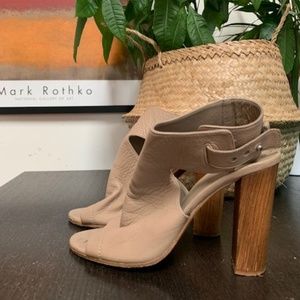 VINCe leather heels